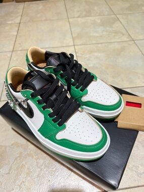 Nike Low-Top Sneakers in White, Green & Black Air Jordan1